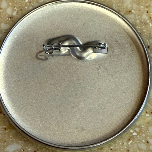 Oregon Ducks vs Oregon State Beavers Button Selection Sept.20 2025 - Picture 7 of 7